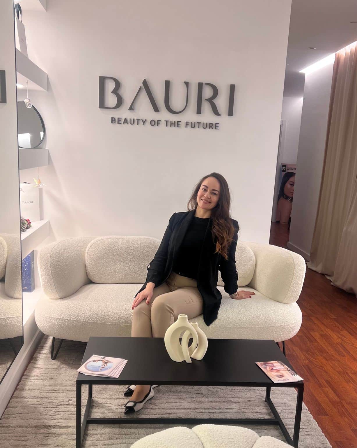 CB06BEE6-F0E6-44C1-855B-BF0AF41583BA